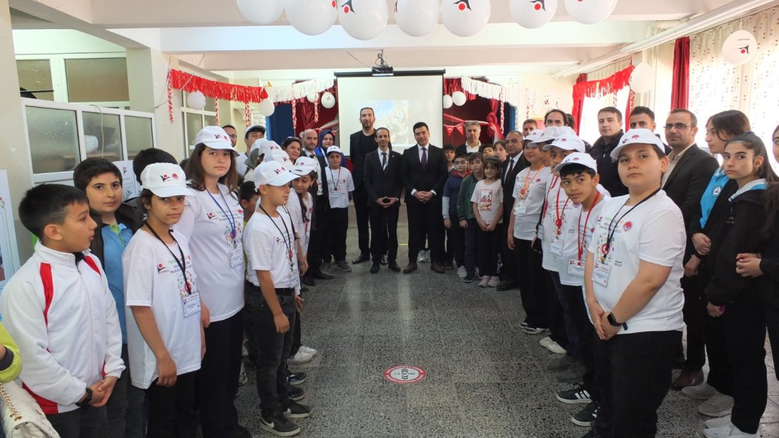 Atatürk İmam Hatip Ortaokulunda Tübitak 4006 Bilim Fuarı Açılışı Gerçekleştirildi.